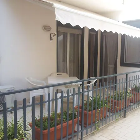 Gemuetliche In Borgo-sanzio Mit Privatparkplatz By Interhome Apartman